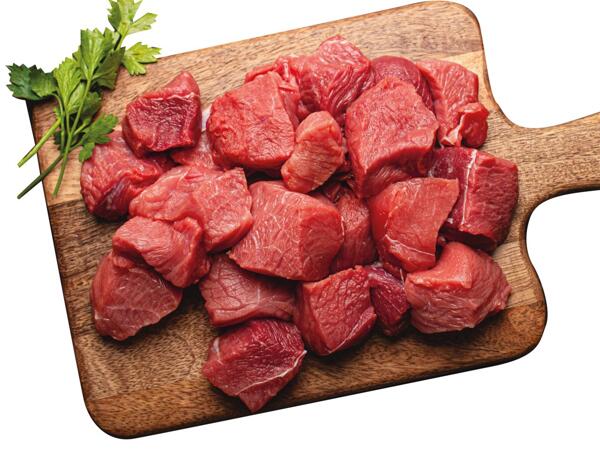 Frisches Bio Rindsgulaschfleisch gewürfelt