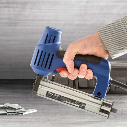 Elektrisch niet- en nagelapparaat
