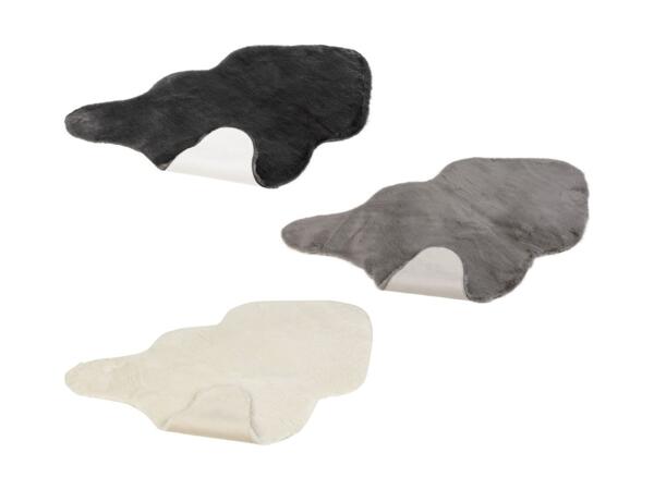 Tapis en fourrure synthétique