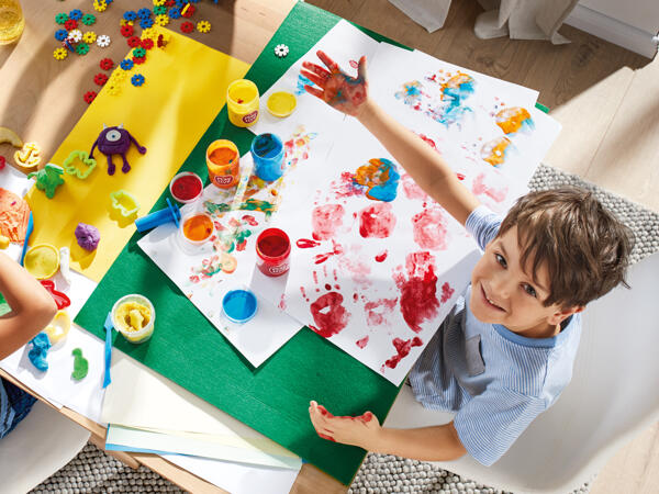 Pâte à modeler/ jeu de construction/ peinture pour doigts