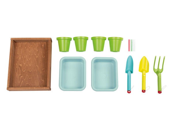 Mud Kitchen with Shade