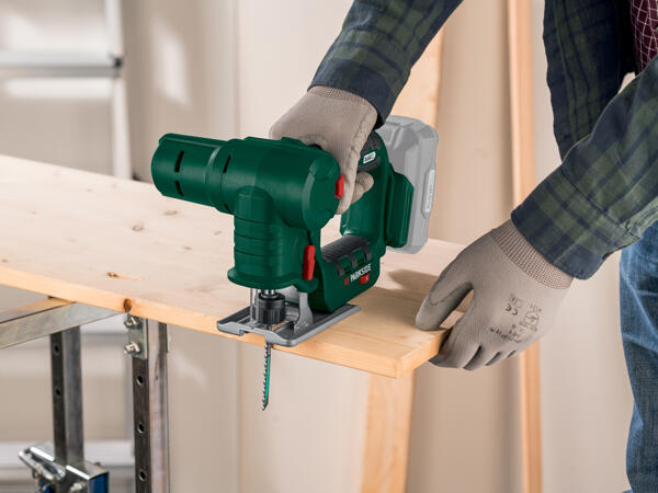 Cordless Electric and Pendulum Hacksaw