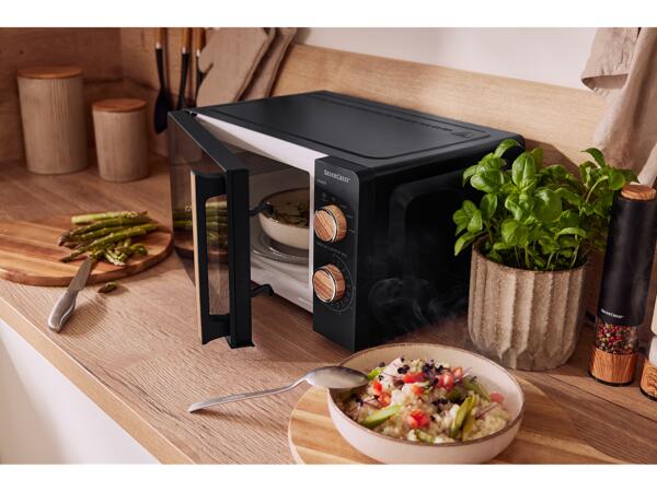 700W Microwave