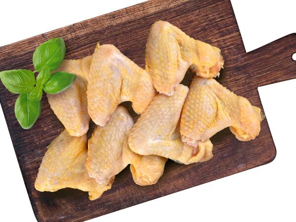 Frische Maishendl Flügel