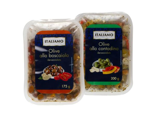 Pitted olives