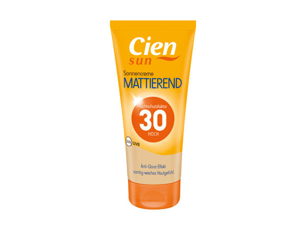 Crème solaire matifiante