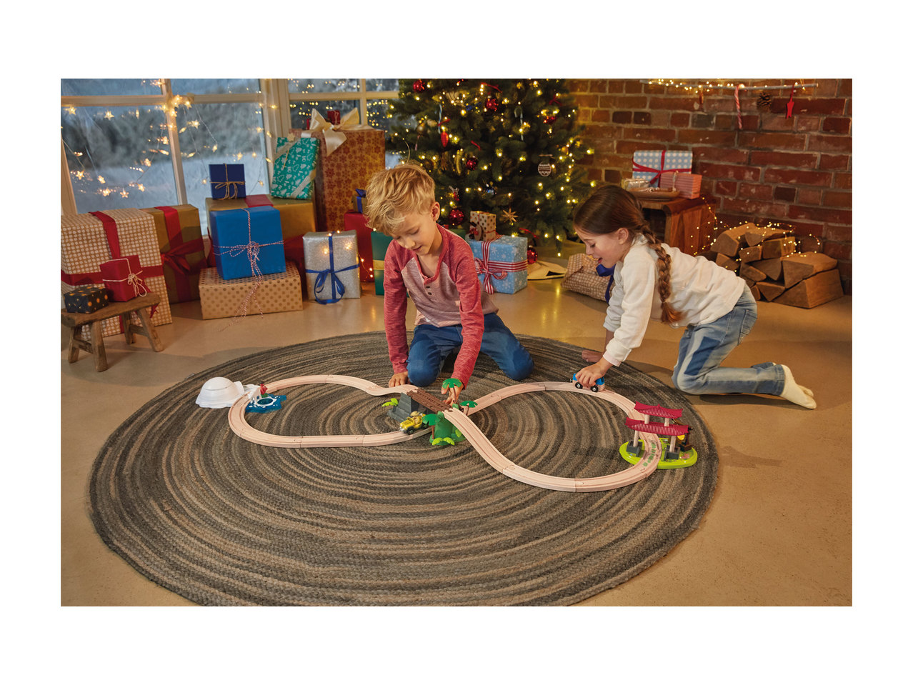 Playtive Junior ‘Around the World Adventure' Railway Set1