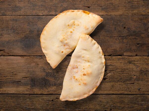 Pizza calzone margherita (action valable uniquement au Tessin)