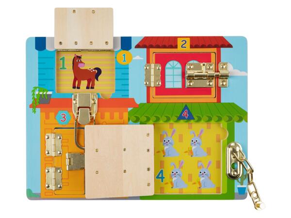 Magnetic activity box or activity game