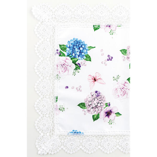 Tischwäsche mit Druck und Spitze