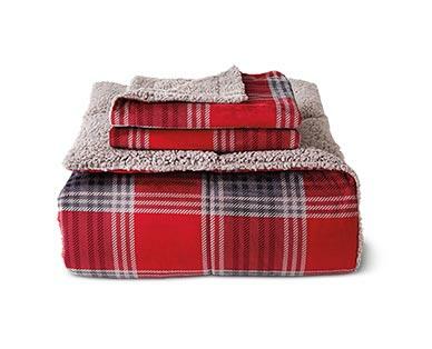 Huntington Home Plush/Sherpa Comforter Set