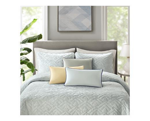 Huntington Home
Luxury Decor Pillow