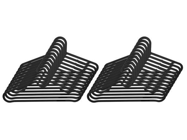 Coat hangers, 20 pieces
