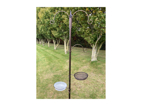 Oakdale Wild Bird Feeding Station