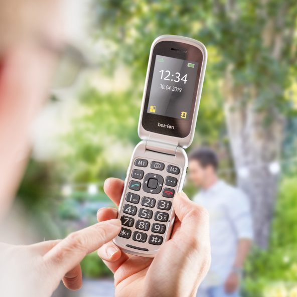 Gsm met grote toetsen