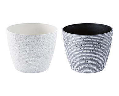 Resin Hanging Pots 2pc or Plastic Pots