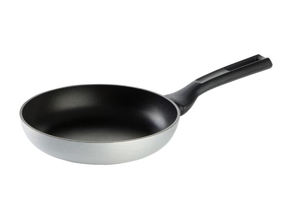 Poêle en aluminium