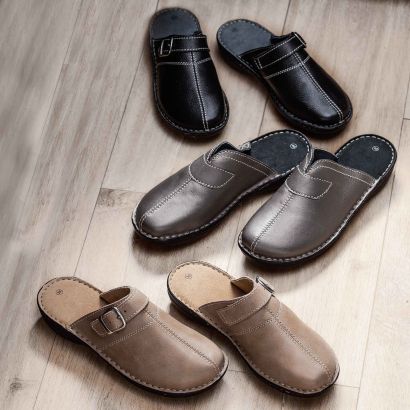 Pantoufles en cuir pour dames