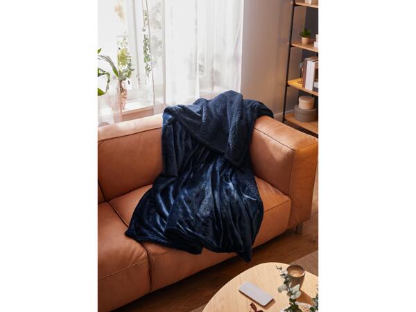 Cosy Microfibre Blanket