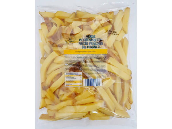 Frites fraîches du fermier précuites
