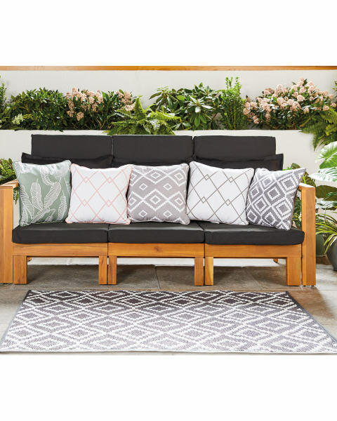 Extra Large Diamond Tile Outdoor Rug