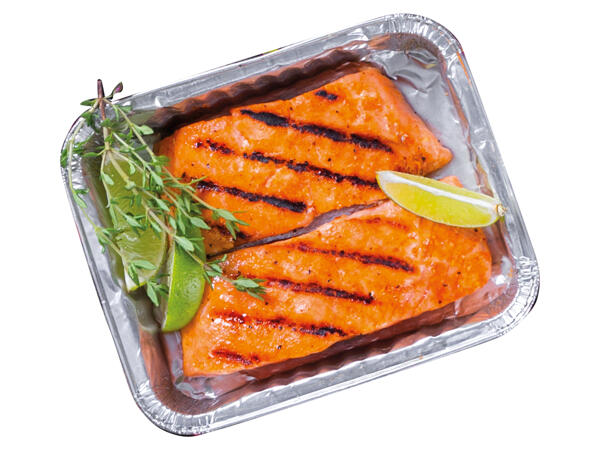 Frischer Grilllachs mariniert