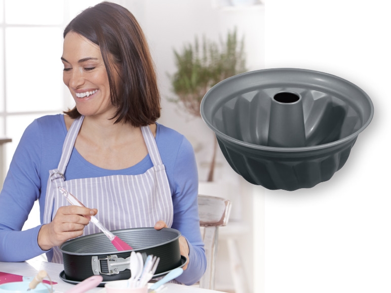 ZENKER Spring Form/Round Fluted Cake Tin