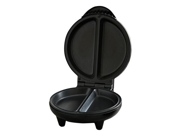 Presto Omelette Maker