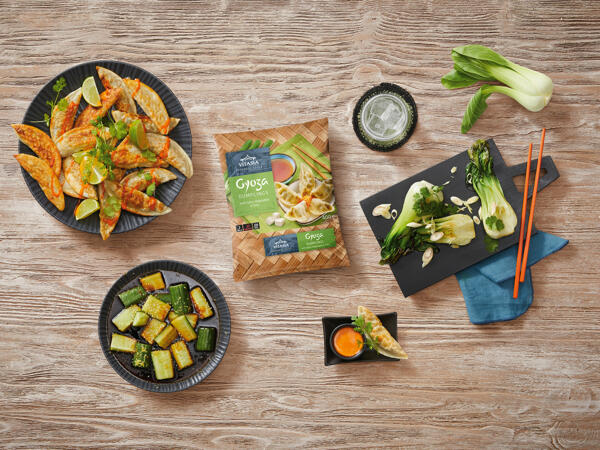 Vitasia Gyoza Dumplings with Spicy Vegetables & Tofu