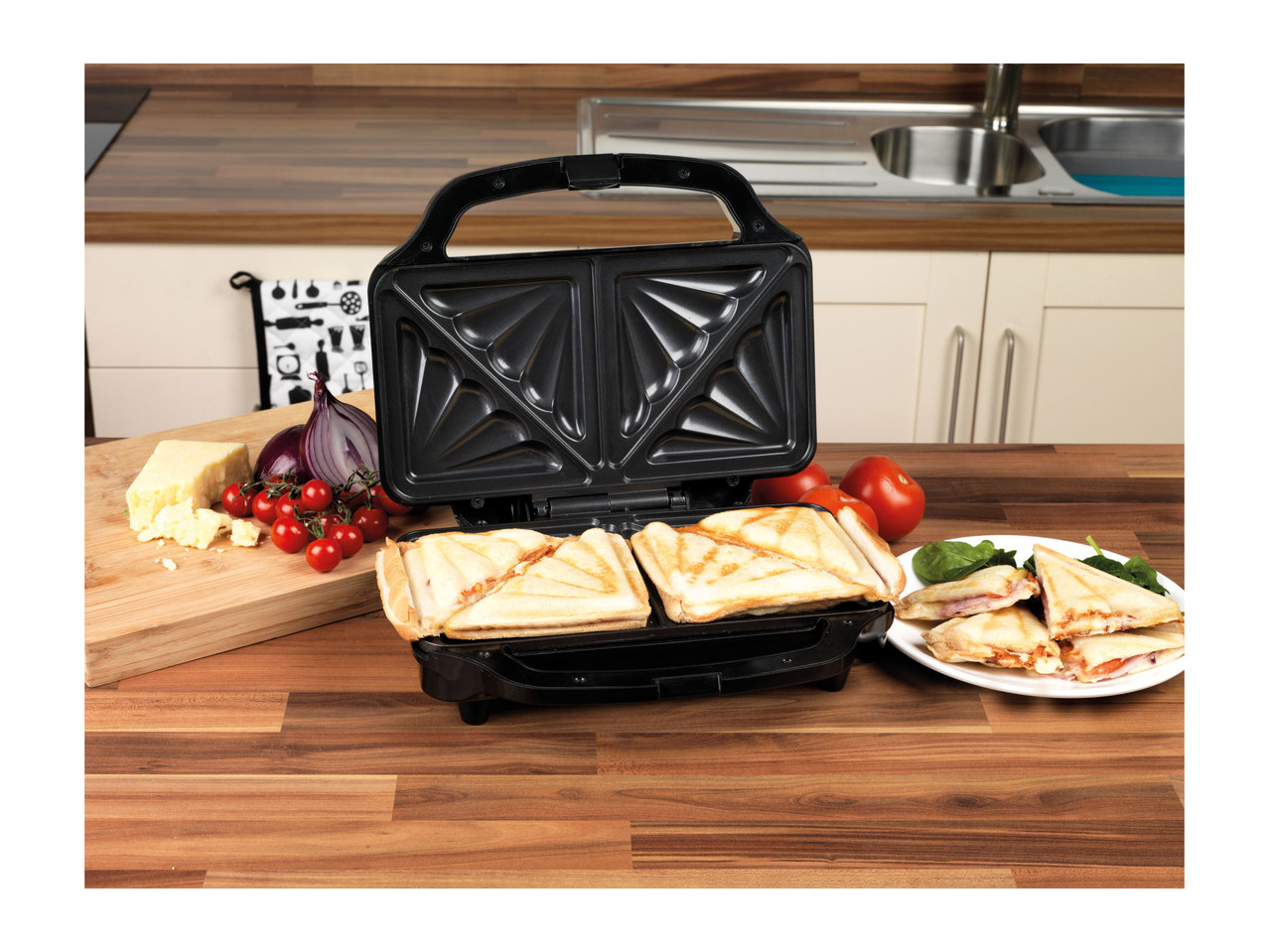 Salter Deep Fill Sandwich Toaster1