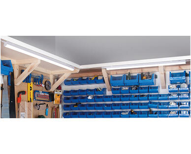 Linkable LED Utility Light