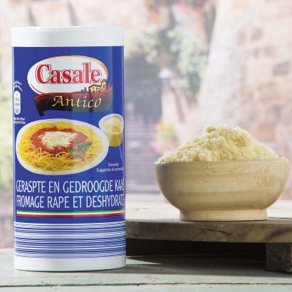 Geriebener italienischer Käse