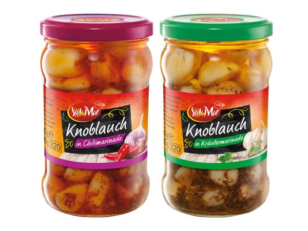 Eingelegte Knoblauchzehen