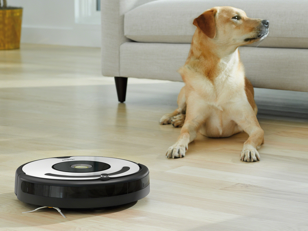 iROBOT(R) Saugroboter „ROOMBA 675"