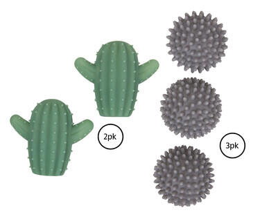 Assorted Joie Dryer Balls and Laundry Accessories