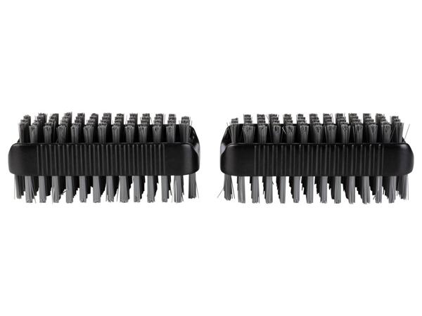 Cleaning brush