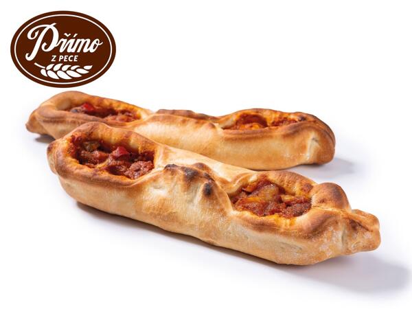 GONDOLA SE ŠPENÁTEM A BALKÁNSKÝM SÝREM / SE ZELENINOU V TOMATOVÉ OMÁČCE