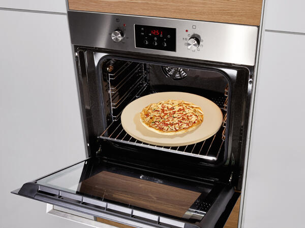 KÁMEN NA PIZZU