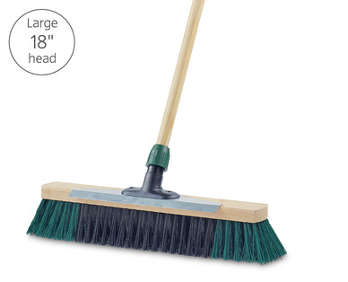 18" Outdoor Broom with Scraper