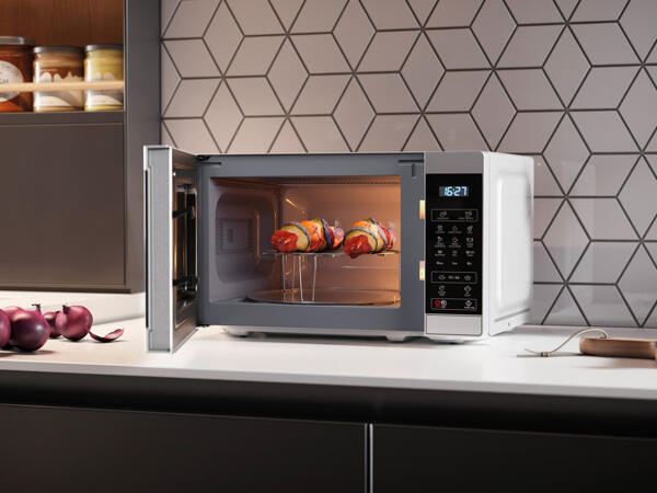 Microwave Oven With Grill