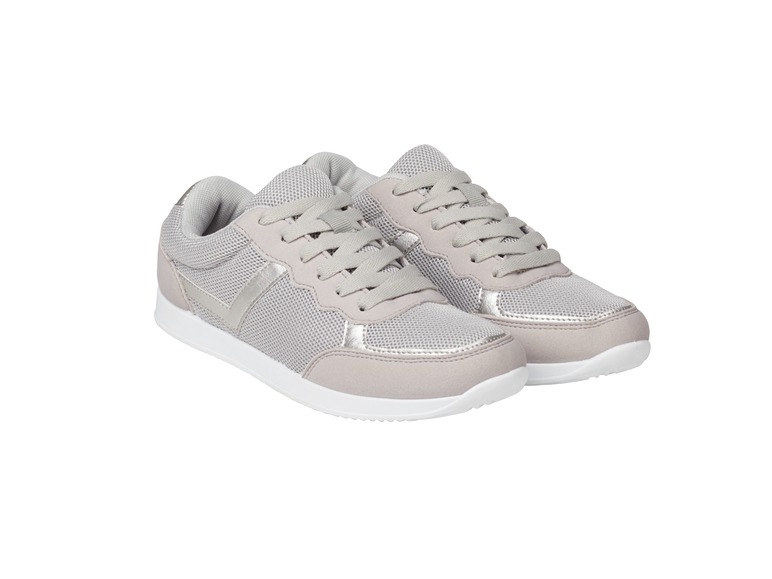 Ladies' Casual Shoes