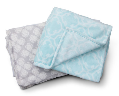 Huntington Home Oversized Velvet Plush Throw