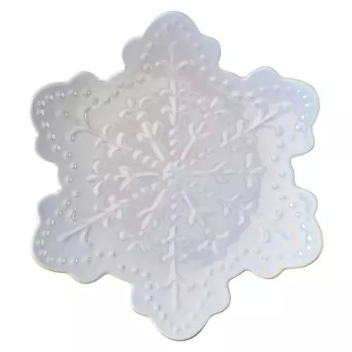 Holiday Crofton Snowflake Shaped Plate, White