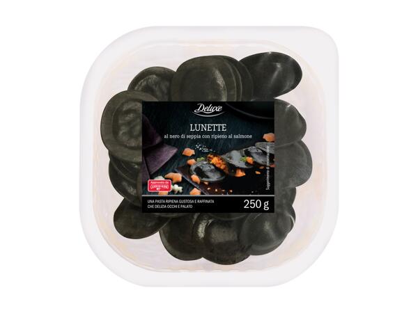 Lunette with Black Squid ink filled with Salmon